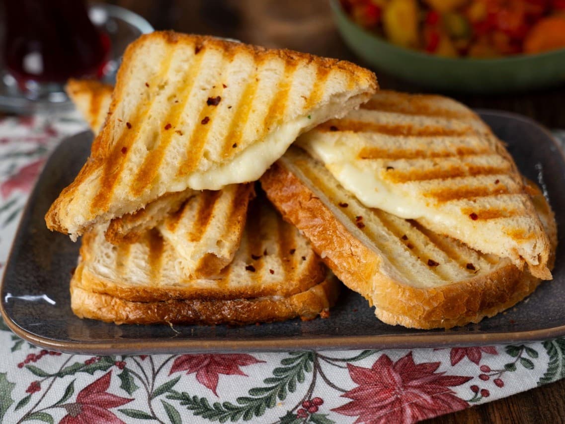 Kaşarlı Tost